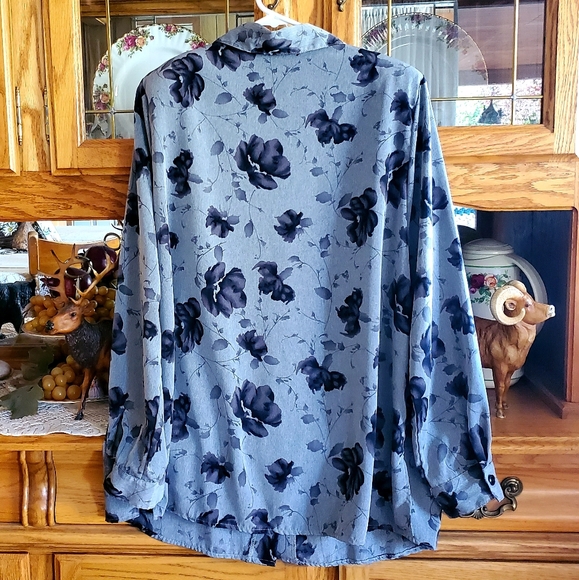 SARAH B WOMAN TOP - Picture 2 of 3